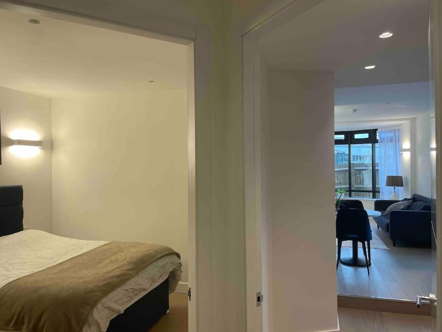 Entire In Brentford, West London. Appartamento