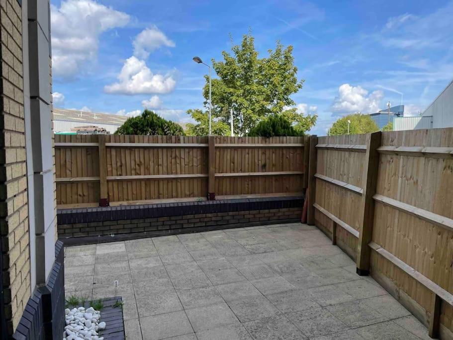 Appartamento Entire In Brentford, West London. Londra
