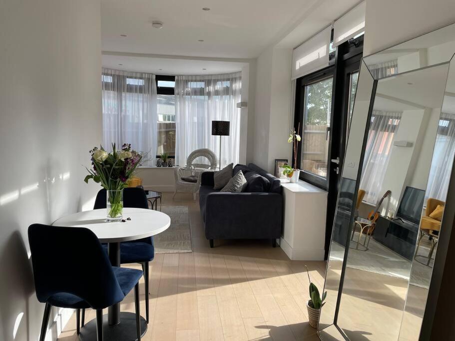 Entire In Brentford, West London. Appartamento