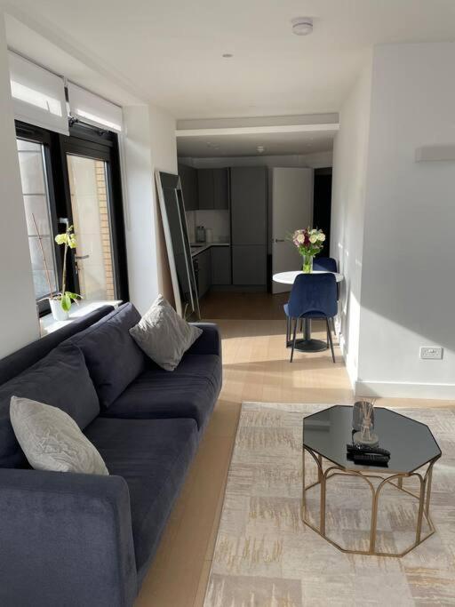 Entire In Brentford, West London. Appartamento